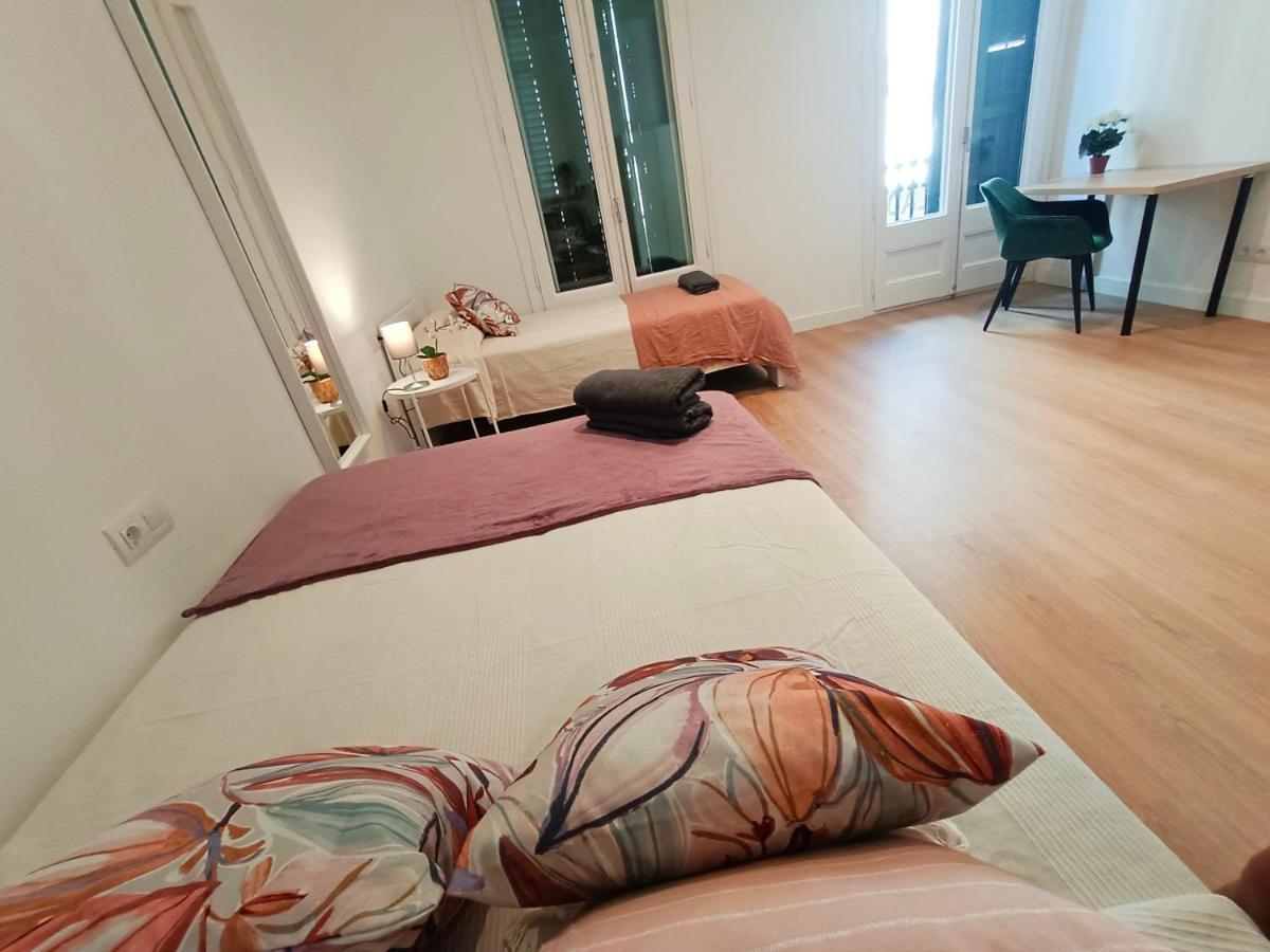 By Universitat Rooms Barcelona Exteriör bild